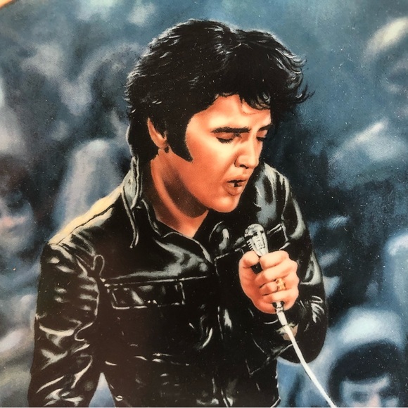 ELVIS PRESLEY COLLECTORS PLATE '68 Comeback Special number 1658, w/COA - Picture 2 of 10